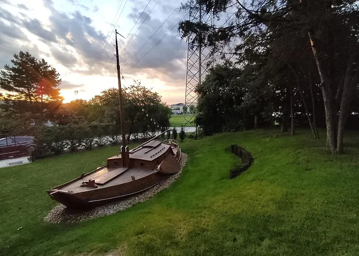 شاليه Naarden With Sauna And Jacuzzi